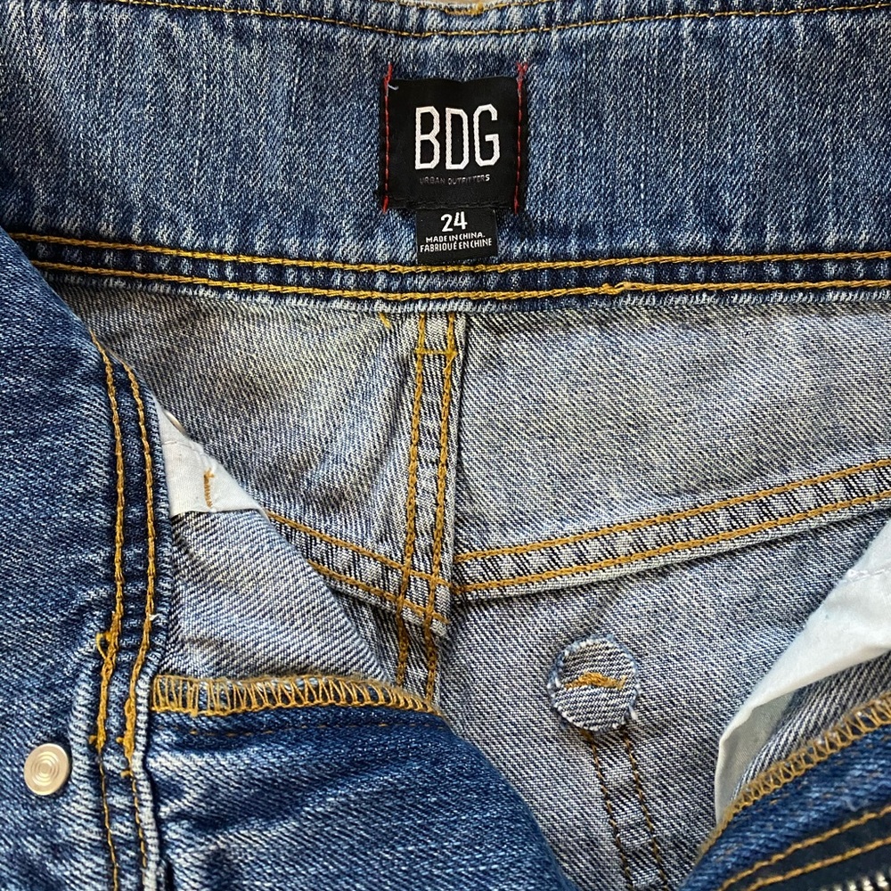 ✨SOLD✨NWOT BDG- Urban Outfitter’s Mom Jeans, SIZE:24 - Picture 5 of 8